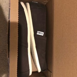Toms shoes